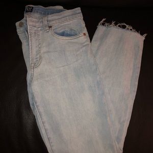 Gap True Skinny Jeans light washed